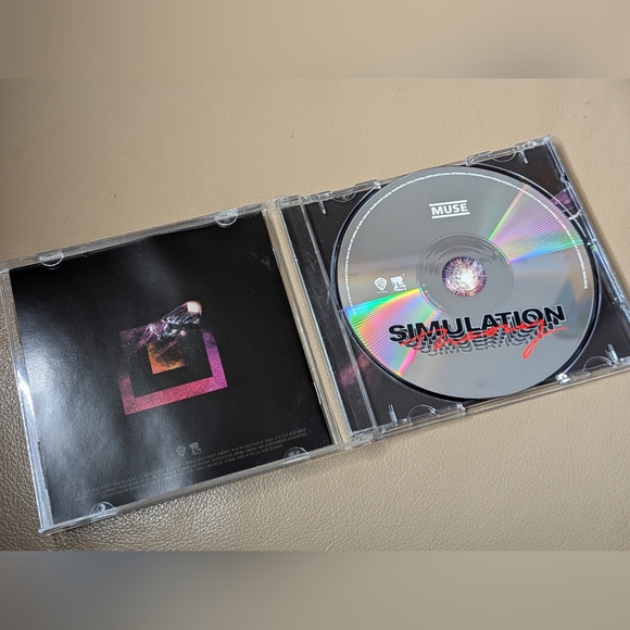 Muse Simulation Theory CD - Picture 3 of 5